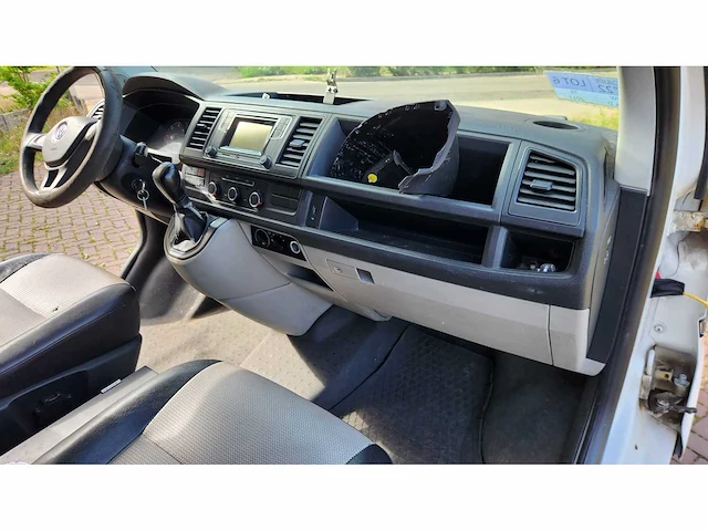 2017 volkswagen transporter kombi - afbeelding 30 van  49