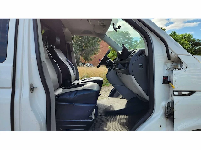 2017 volkswagen transporter kombi - afbeelding 32 van  49