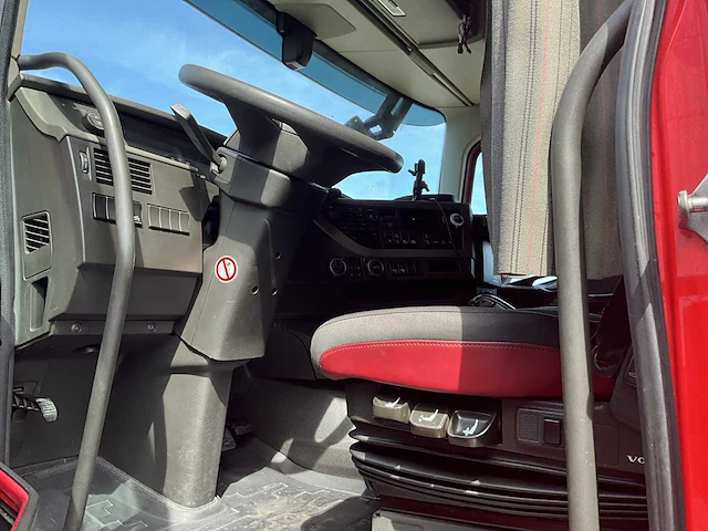 2017 volvo fh vta3t 420 vrachtwagen, voorzien van gardner denver blaas-zuigpomp, pto hydraulische kipfunctie - afbeelding 15 van  15