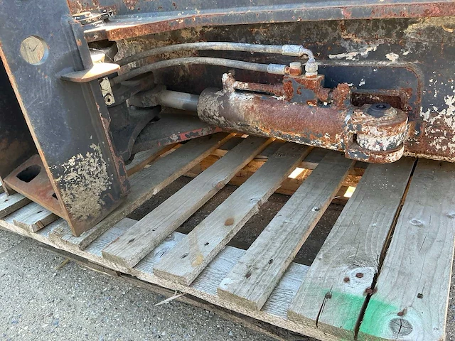 2017 yanmar kantelgraafbak - afbeelding 9 van  12