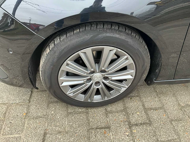 2018 - peugeot 308 - personenauto - afbeelding 3 van  31