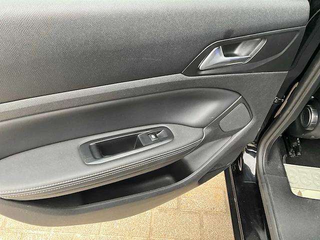 2018 - peugeot 308 - personenauto - afbeelding 14 van  31