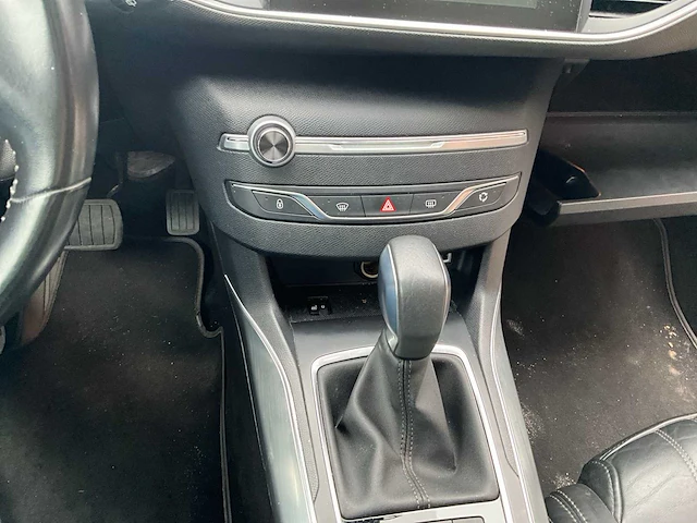 2018 - peugeot 308 - personenauto - afbeelding 17 van  31