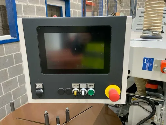 2018 biesse akron 1300 volautomatisch kantaanlijmmachine - afbeelding 3 van  14