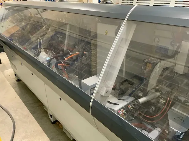 2018 biesse akron 1300 volautomatisch kantaanlijmmachine - afbeelding 12 van  14