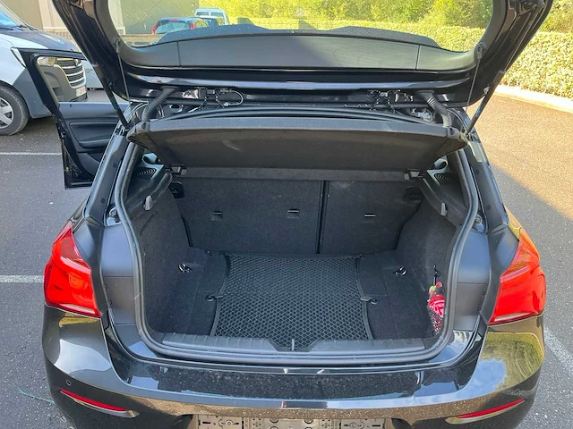 2018 bmw 118i personenauto - afbeelding 24 van  28