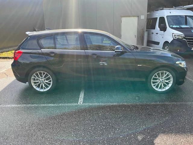 2018 bmw 118i personenauto - afbeelding 25 van  28