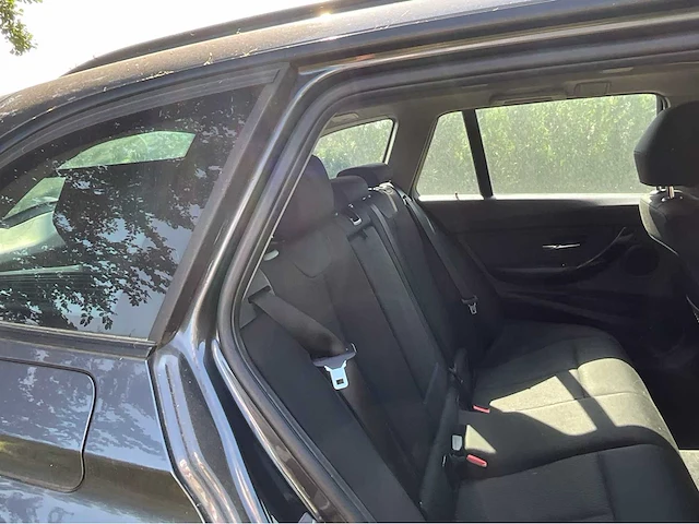 2018 bmw 318d - afbeelding 26 van  42