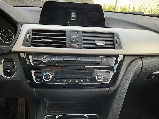 2018 bmw 330e iperformance personenauto - afbeelding 24 van  51