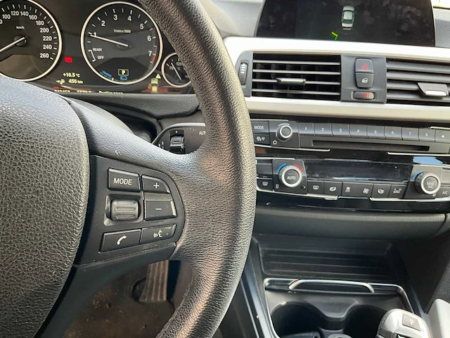 2018 bmw 330e iperformance personenauto - afbeelding 28 van  51