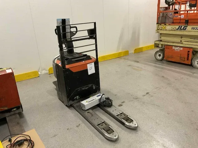 2018 bt levio lpe200 elektrische palletwagen - afbeelding 2 van  8