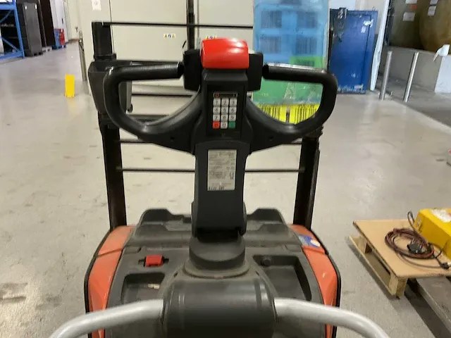 2018 bt levio lpe200 elektrische palletwagen - afbeelding 6 van  8