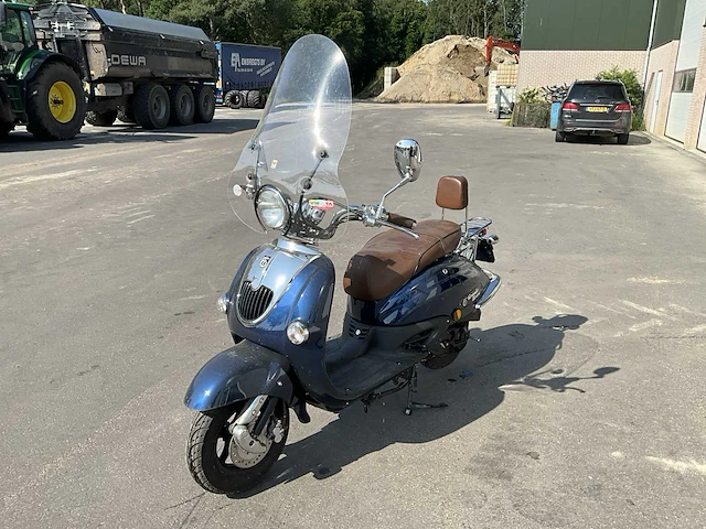 2018 btc snorscooter grande retro gt2 scooter - afbeelding 1 van  18