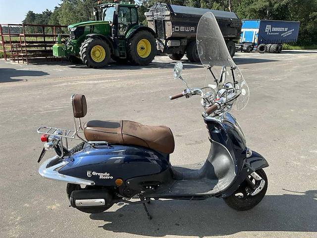 2018 btc snorscooter grande retro gt2 scooter - afbeelding 14 van  18