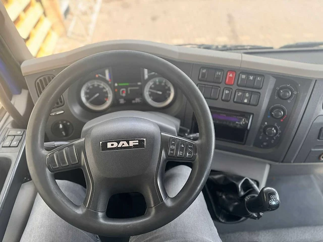 2018 daf lf 180 hubmeister hm 19 tk hoogwerker - afbeelding 2 van  15