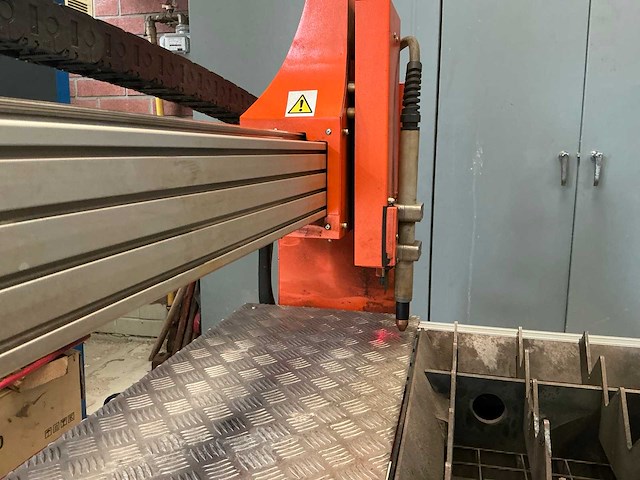 2018 escco procut 1050bb plasmasnijmachine - afbeelding 15 van  18