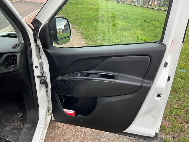 2018 fiat doblo - afbeelding 32 van  44