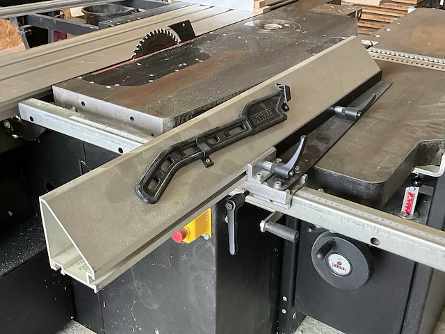 2018 haco chambon p31m combi paneelcirkelzaagmachine - afbeelding 14 van  26