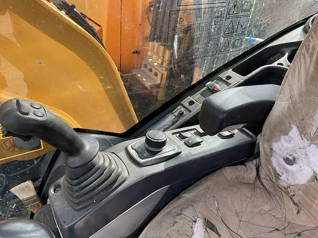 2018 hyundai hw140 banden graafmachine - afbeelding 3 van  20