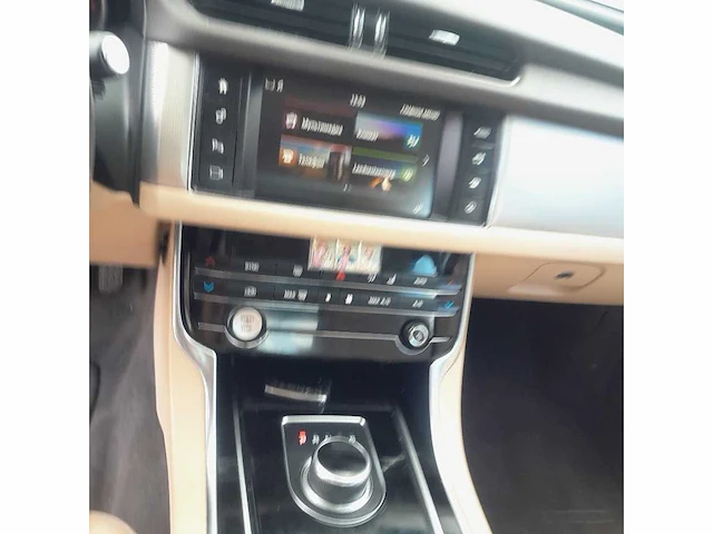 2018 jaguar xf 2.0d - afbeelding 4 van  19