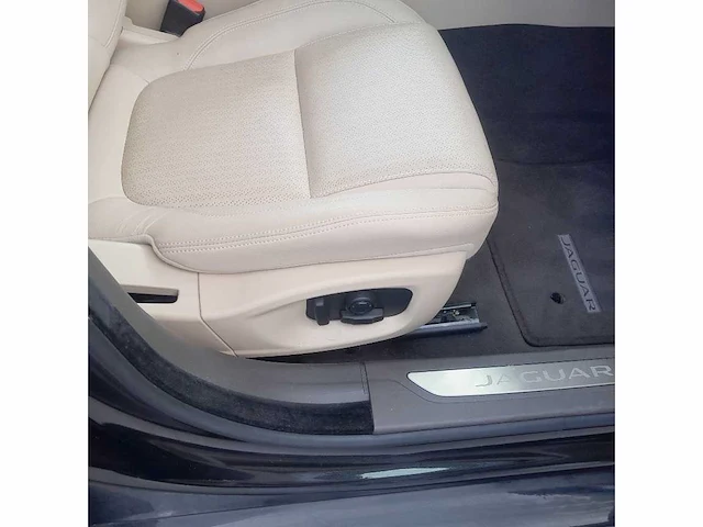 2018 jaguar xf 2.0d - afbeelding 7 van  19