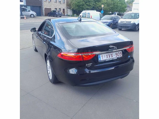 2018 jaguar xf 2.0d - afbeelding 13 van  19