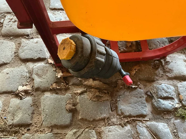 2018 jar-met p128 sproeier - afbeelding 14 van  16