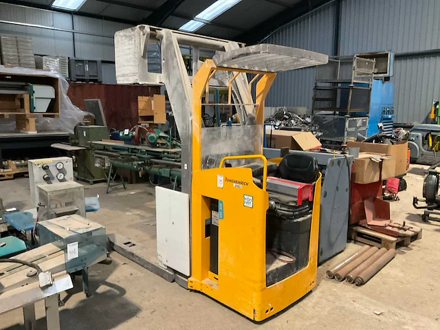 2018 jungheinrich esc328 reach truck - afbeelding 11 van  16