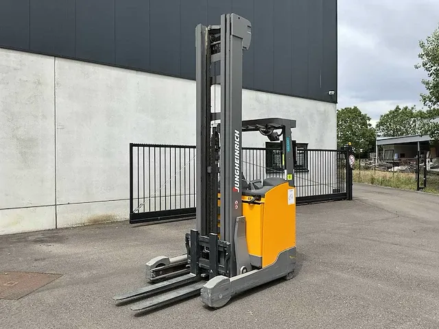 2018 jungheinrich etv214 reach truck - afbeelding 1 van  24