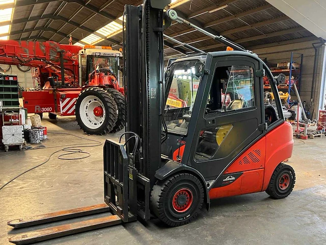 2018 linde h30t vorkheftruck met uitschuifbare lepels - afbeelding 1 van  32
