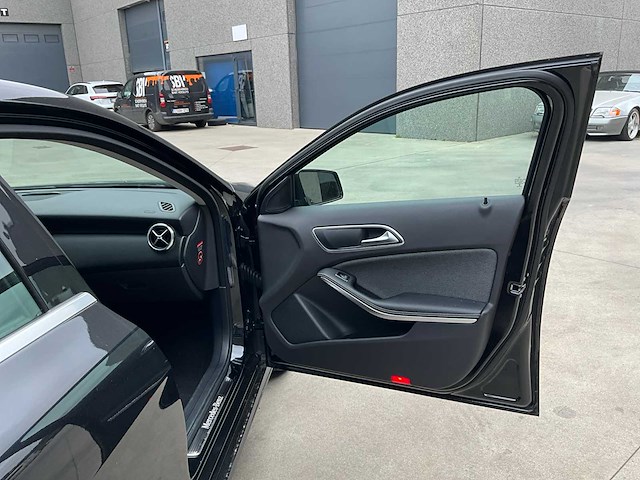 2018 mercedes-benz a160 d - afbeelding 30 van  41
