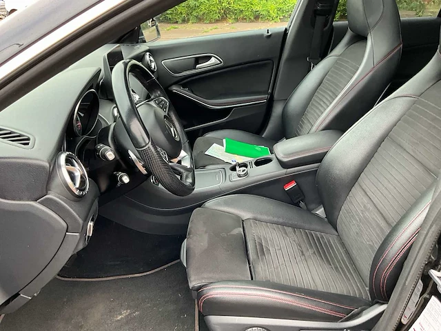 2018 mercedes-benz cla 200 d personenauto - afbeelding 3 van  30
