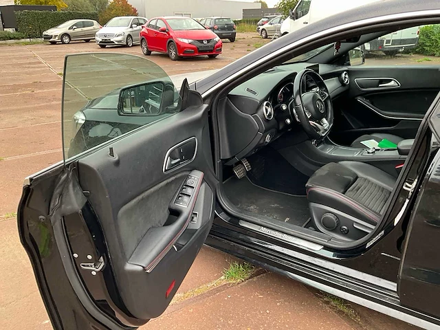 2018 mercedes-benz cla 200 d personenauto - afbeelding 5 van  30