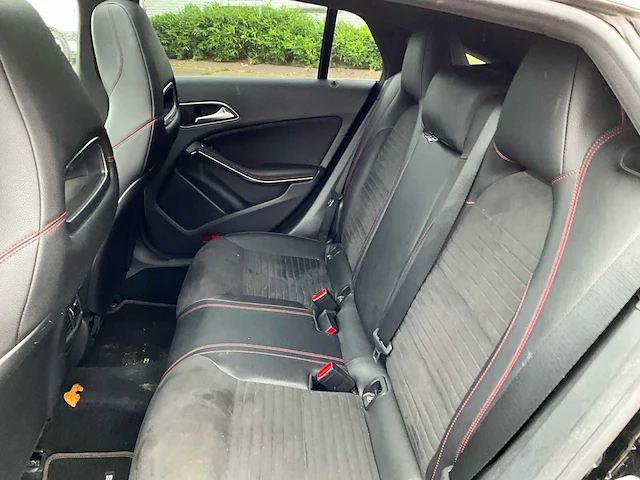 2018 mercedes-benz cla 200 d personenauto - afbeelding 8 van  30