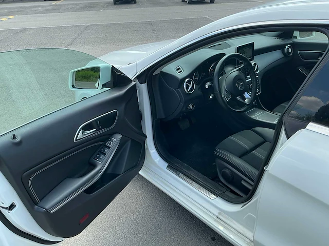 2018 mercedes-benz cla 200d personenauto - afbeelding 2 van  21