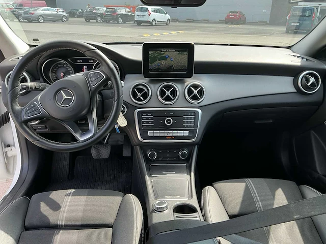 2018 mercedes-benz cla 200d personenauto - afbeelding 4 van  21