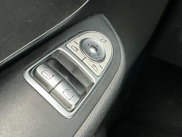 2018 mercedes-benz v220 - afbeelding 16 van  58