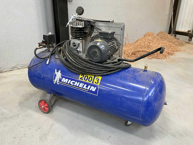 2018 michelin 200 luchtcompressor - afbeelding 1 van  8