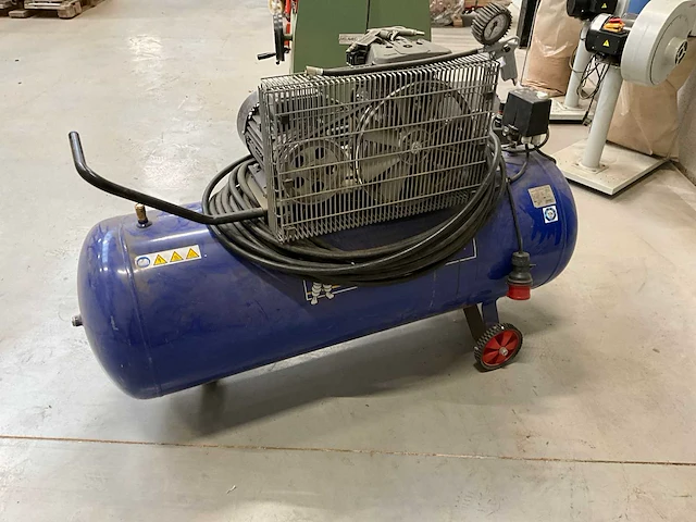 2018 michelin 200 luchtcompressor - afbeelding 3 van  8