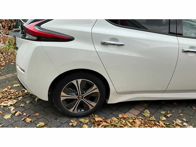 2018 nissan leef zero emissies personenauto - afbeelding 7 van  16