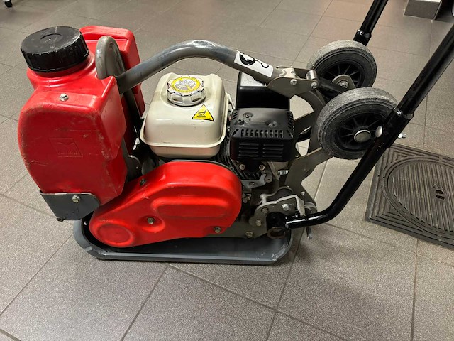 2018 pcu07 trilplaat - afbeelding 1 van  8