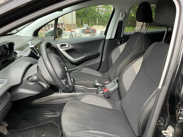 2018 peugeot 2008 personenauto - afbeelding 3 van  31