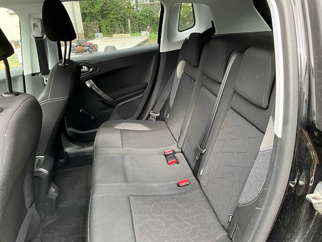 2018 peugeot 2008 personenauto - afbeelding 4 van  31