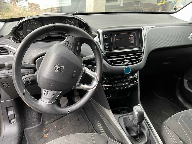 2018 peugeot 2008 personenauto - afbeelding 5 van  31