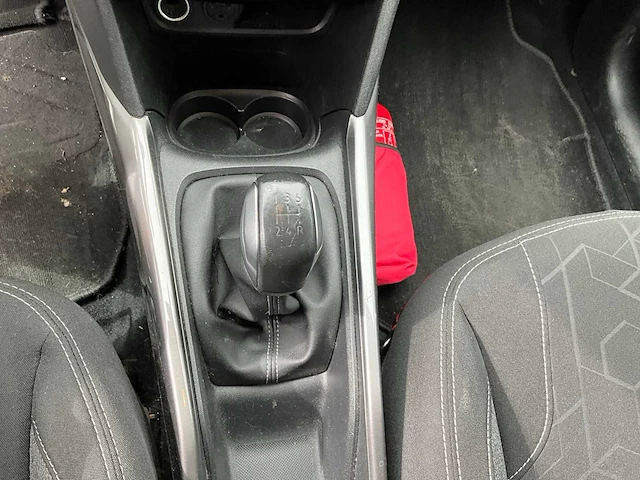 2018 peugeot 2008 personenauto - afbeelding 6 van  31