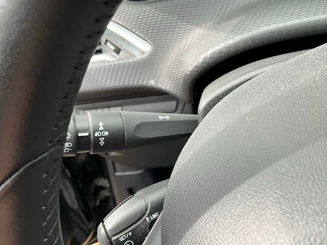 2018 peugeot 2008 personenauto - afbeelding 10 van  31