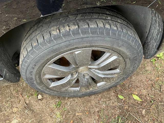 2018 peugeot 2008 personenauto - afbeelding 14 van  31