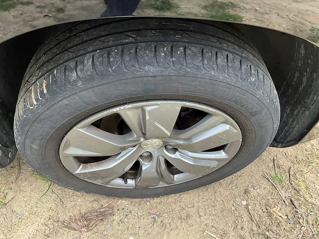 2018 peugeot 2008 personenauto - afbeelding 17 van  31