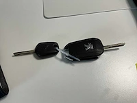 2018 peugeot 2008 personenauto - afbeelding 19 van  31