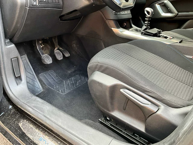 2018 peugeot 308 personenauto - afbeelding 15 van  50